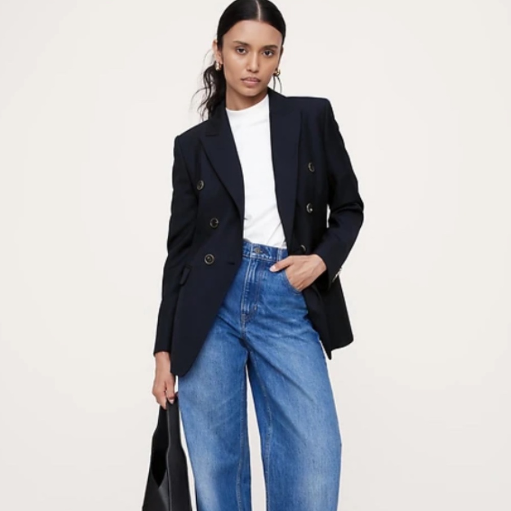 BANANA REPUBLIC 6 BUTTON NAVY BLAZE NWOT SIZE 4